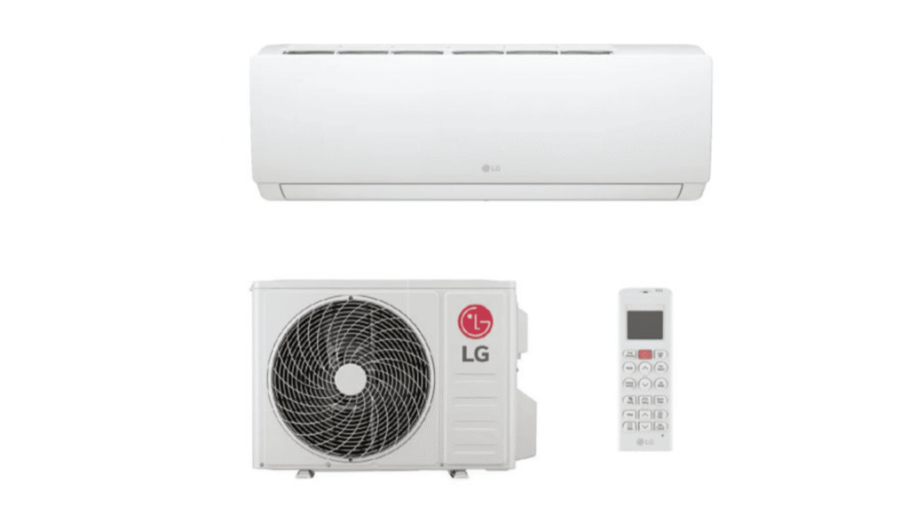 LG split klima uređaj, jedan od najboljih klima uređaja, uključuje zidnu unutarnju jedinicu, vanjsku jedinicu s ventilatorom i daljinskim upravljačem, sve prikazano na bijeloj pozadini—naša preporuka za vrhunsku udobnost.