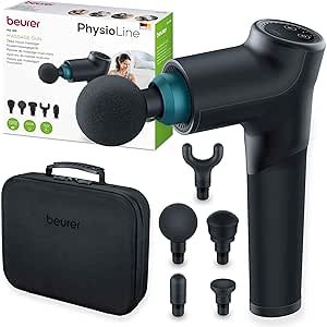 Crni ručni masažni pištolj s više nastavaka, savršen za masažu i oporavak, dolazi s torbom za nošenje i pakiranjem proizvoda u pozadini.