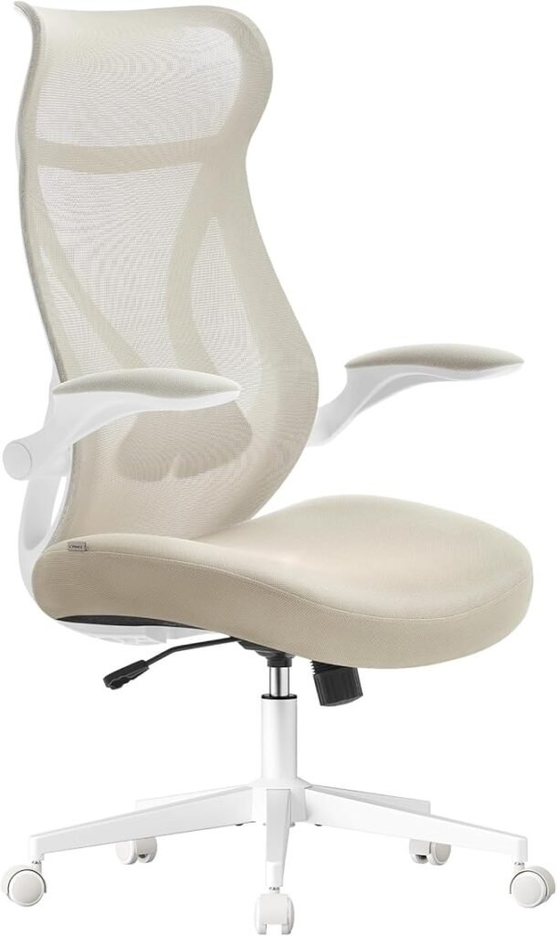 Moderne ergonomske uredske stolice s bijelim mrežastim naslonom, podstavljenim sjedalom, podesivom polugom za visinu i kotačićima - vaš idealan izbor za najbolje uredske stolice u 2026. godini.